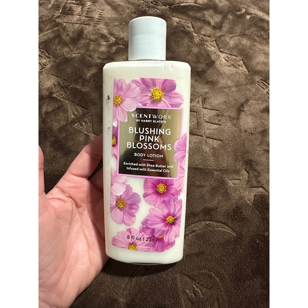 NWT ScentWorx Body Lotion 8oz Blushing Pink Blossoms